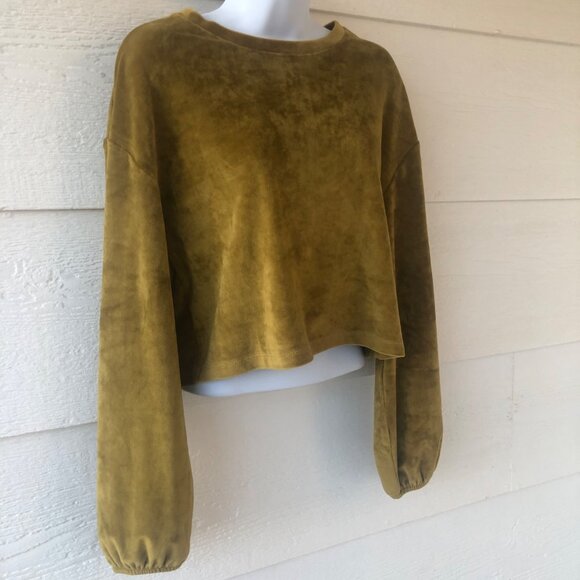 Double Zero Mystical Medium Olive Gold Velvety-Feel Long Sleeve Crop Top - Picture 2 of 13